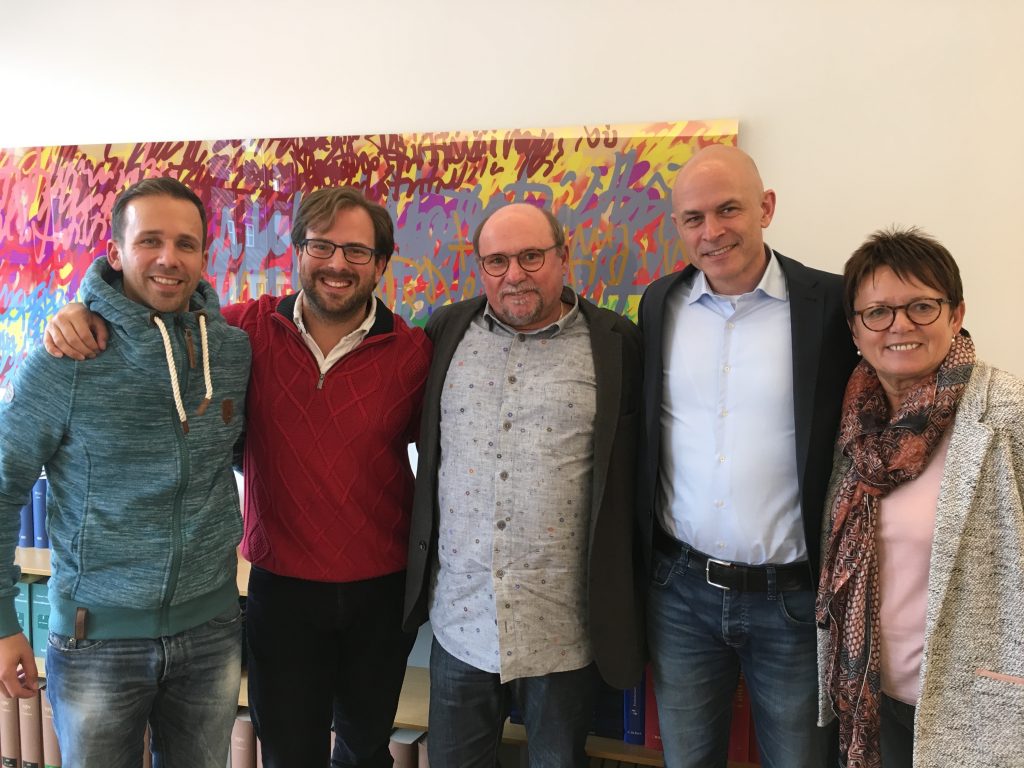Nach dem Notartermin (von links nach rechts): Daniel Seeger, Tino Scraback, Wilfried Schöler, Andreas Grimm (Resultate), Hildegard Schöler
